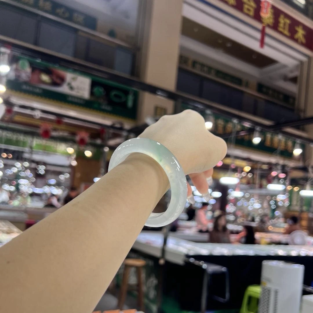 纯自然光翡翠手镯