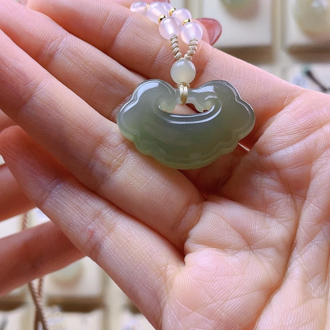 和田玉吊坠(赠链)未镶嵌来**妹