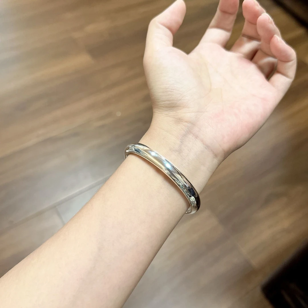 足银手镯 足银999.9闭口亮面贵妃泥鳅背心经素款手镯
