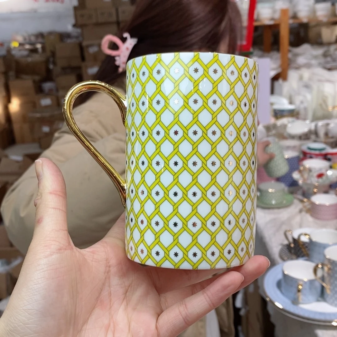 瓷鹅黄原单马克杯一个400ml微瑕