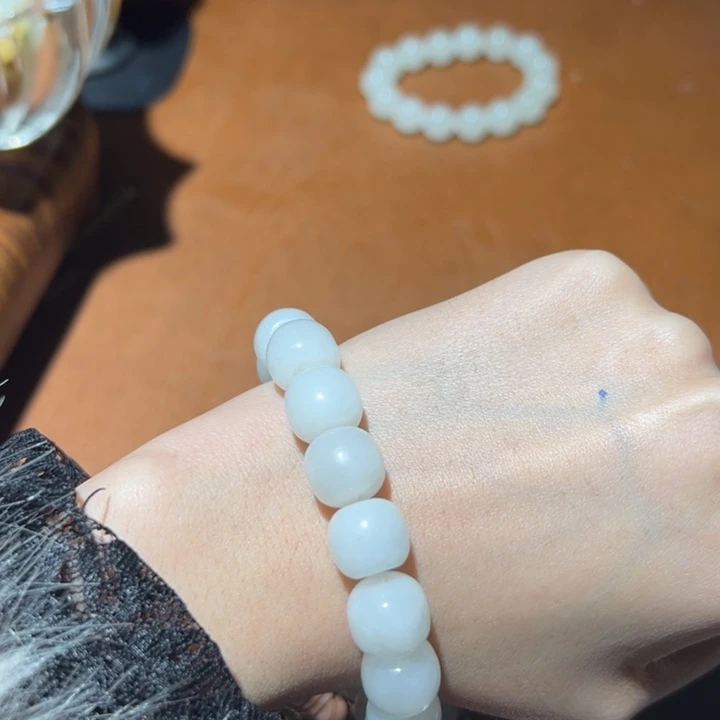 和田玉未镶嵌手链