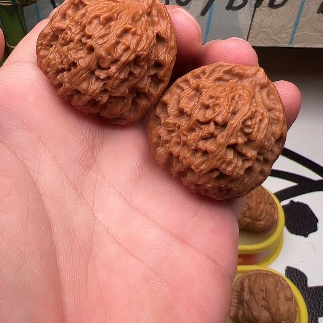 文玩核桃吊坠三角疆37