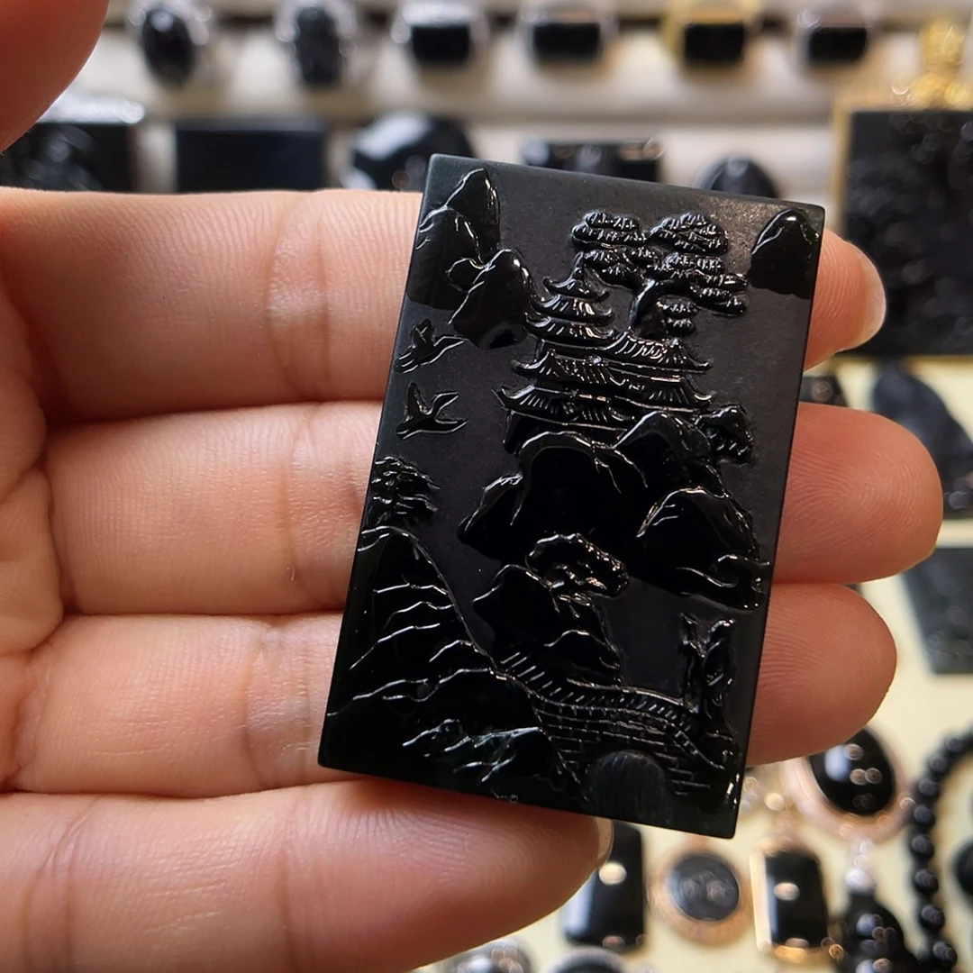 翡翠未镶嵌颈饰墨翠