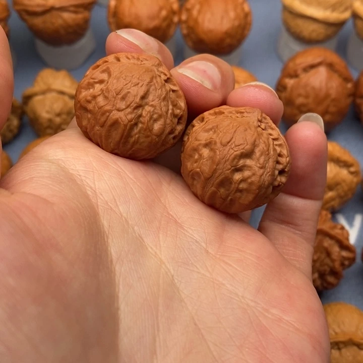 文玩核桃把件桃心板栗