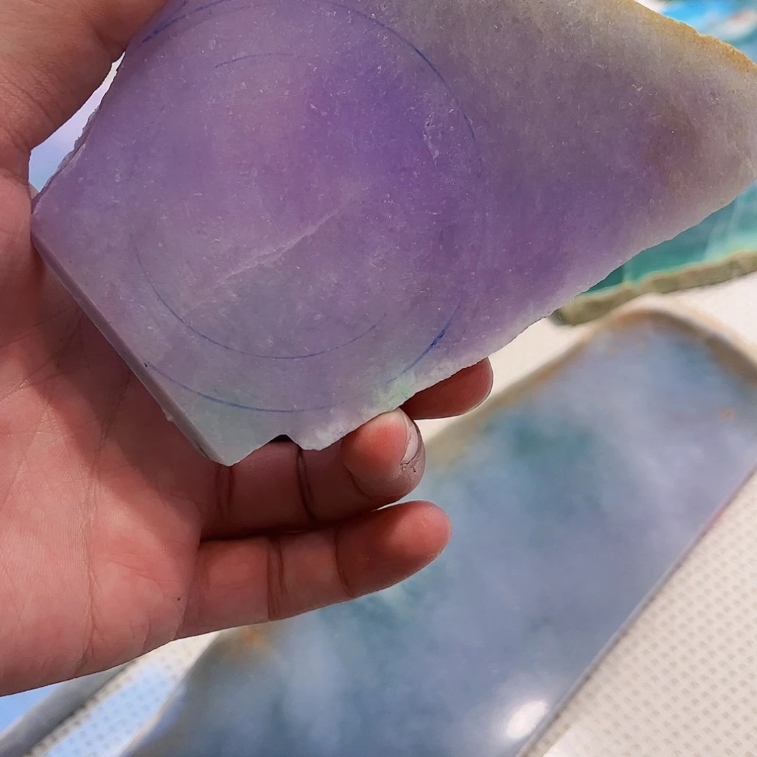 未镶嵌在定制翡翠