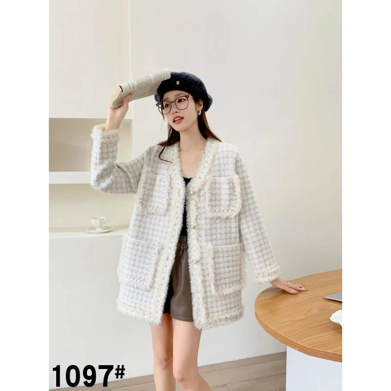 新款气质短款时尚百搭长袖女装小香风-1097