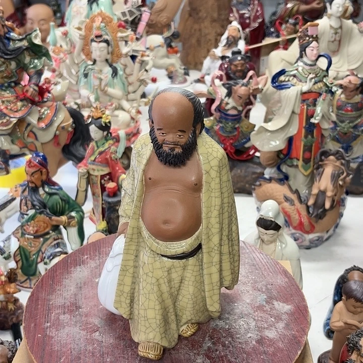 魏***有机玻璃陶瓷摆件