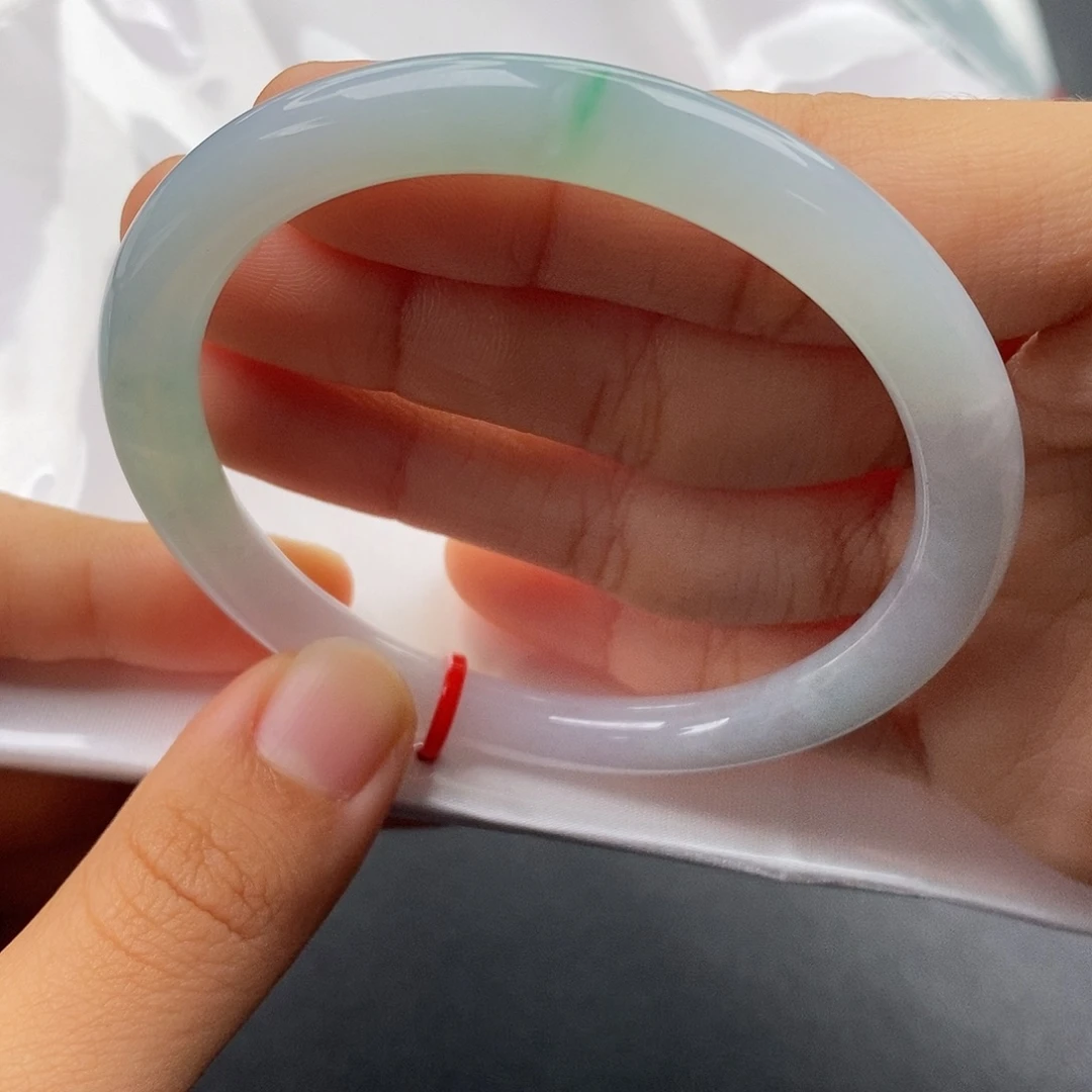 翡翠未镶嵌手镯（圆镯）57圈