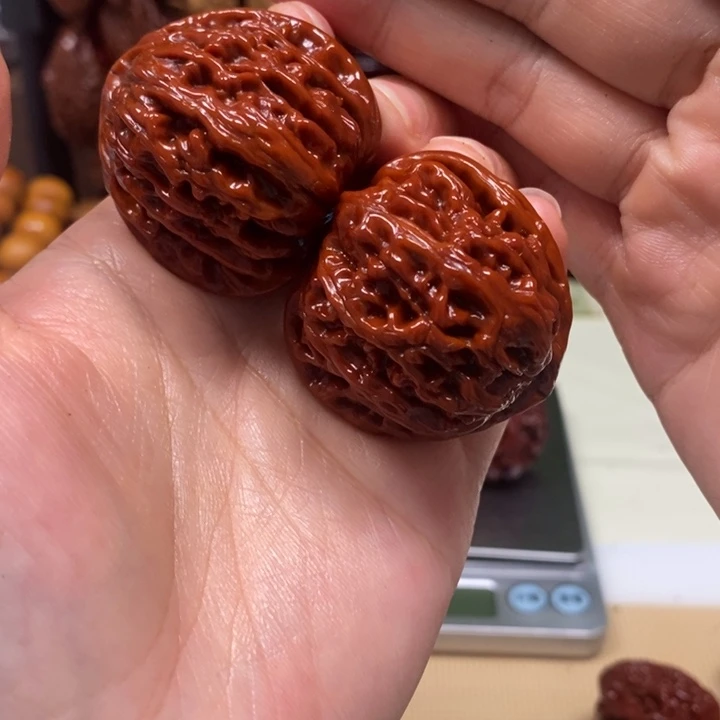 手串文玩核桃三角白