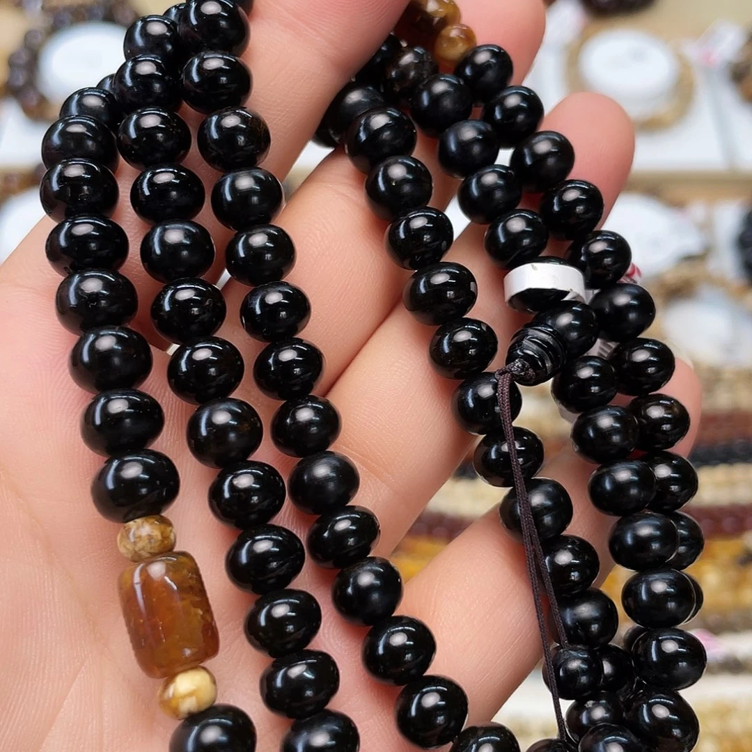 星***晨琥珀未镶嵌裸石八90342