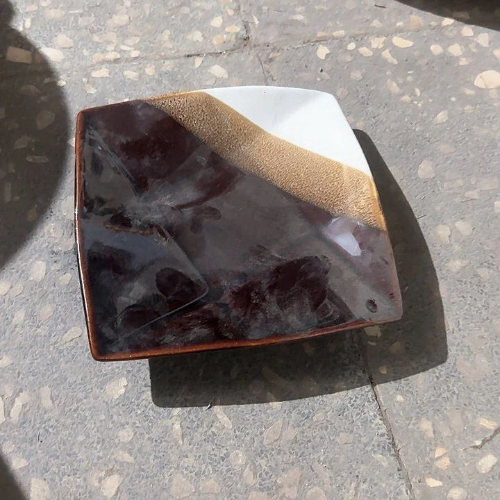 瓷片陶瓷盘子碗啥都有