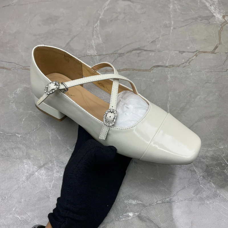 单鞋女 (牛皮)59902-22 (孤品)a区38码