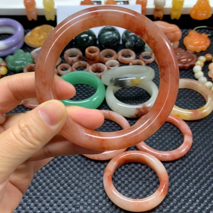 石英质玉未镶嵌手镯