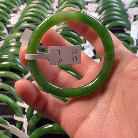 和田玉（碧玉）手镯未镶嵌