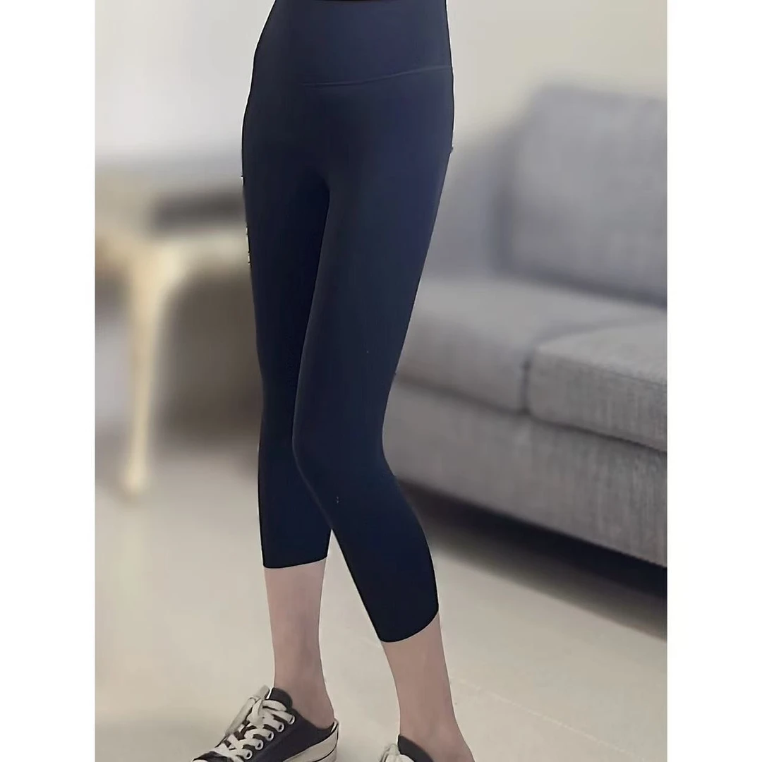 YiYi—高弹打底裤瑜伽鲨鱼裤弹力休闲运动高腰八分