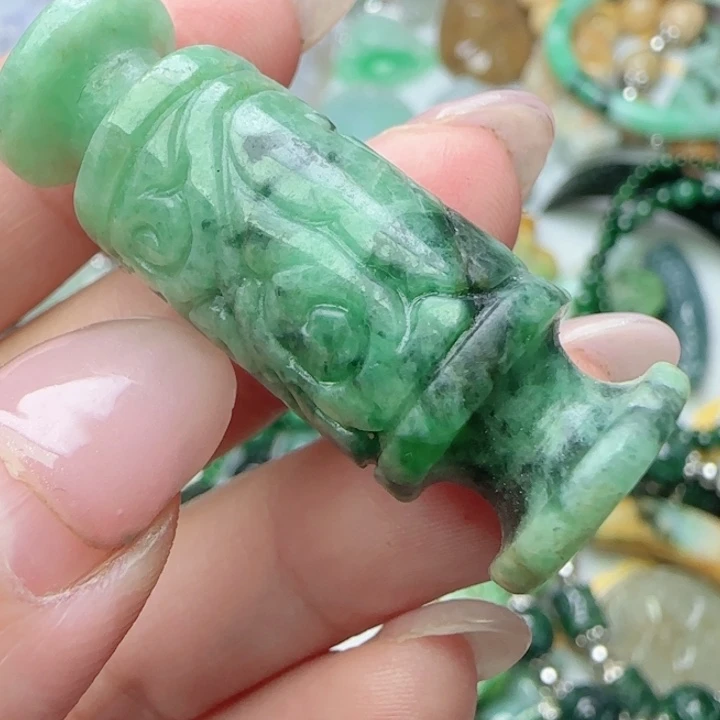 翡翠未镶嵌颈饰天然A货658