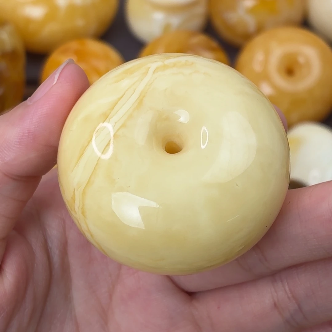 裸石琥珀未镶嵌白蜜扣子