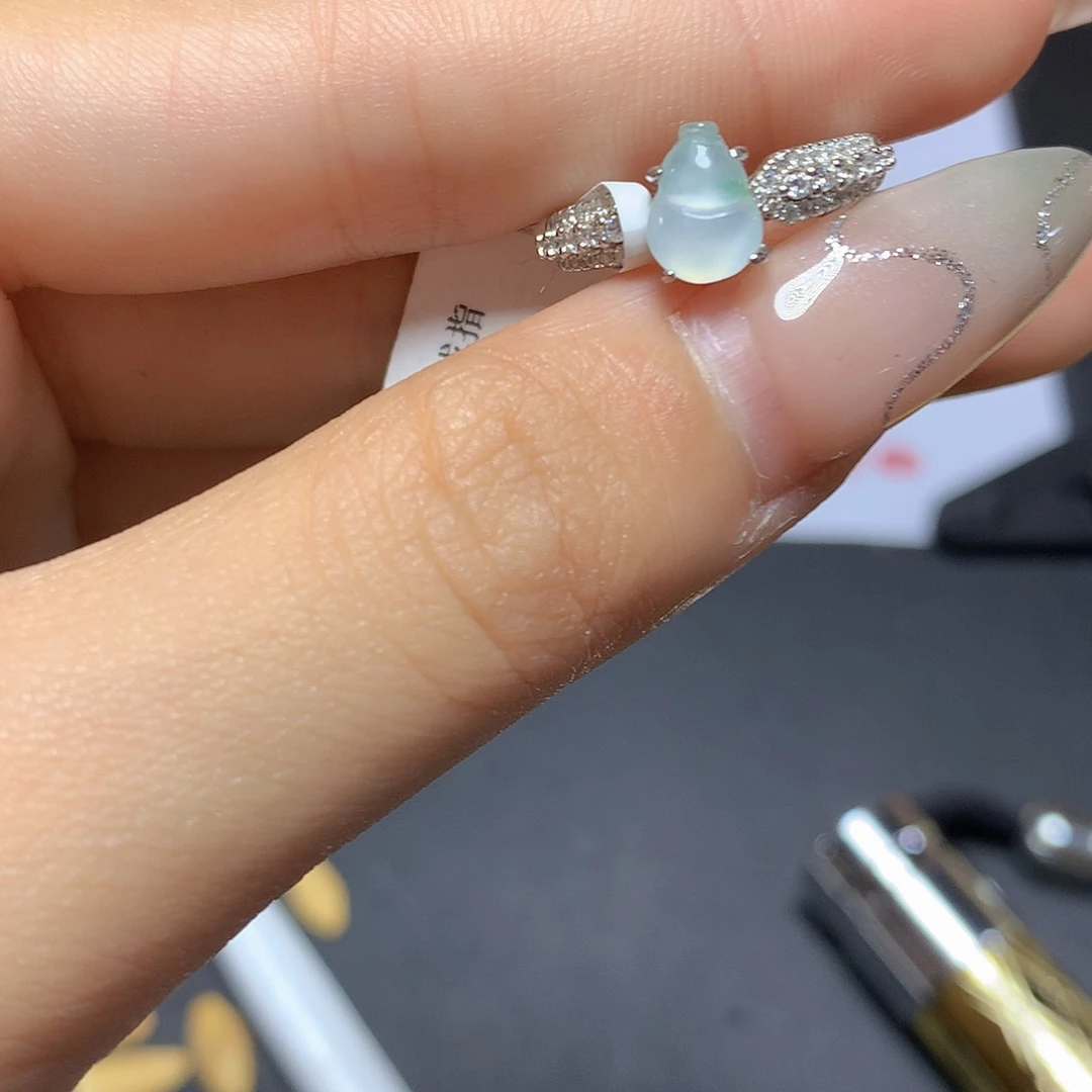 翡翠戒指未镶嵌天然a货翡翠