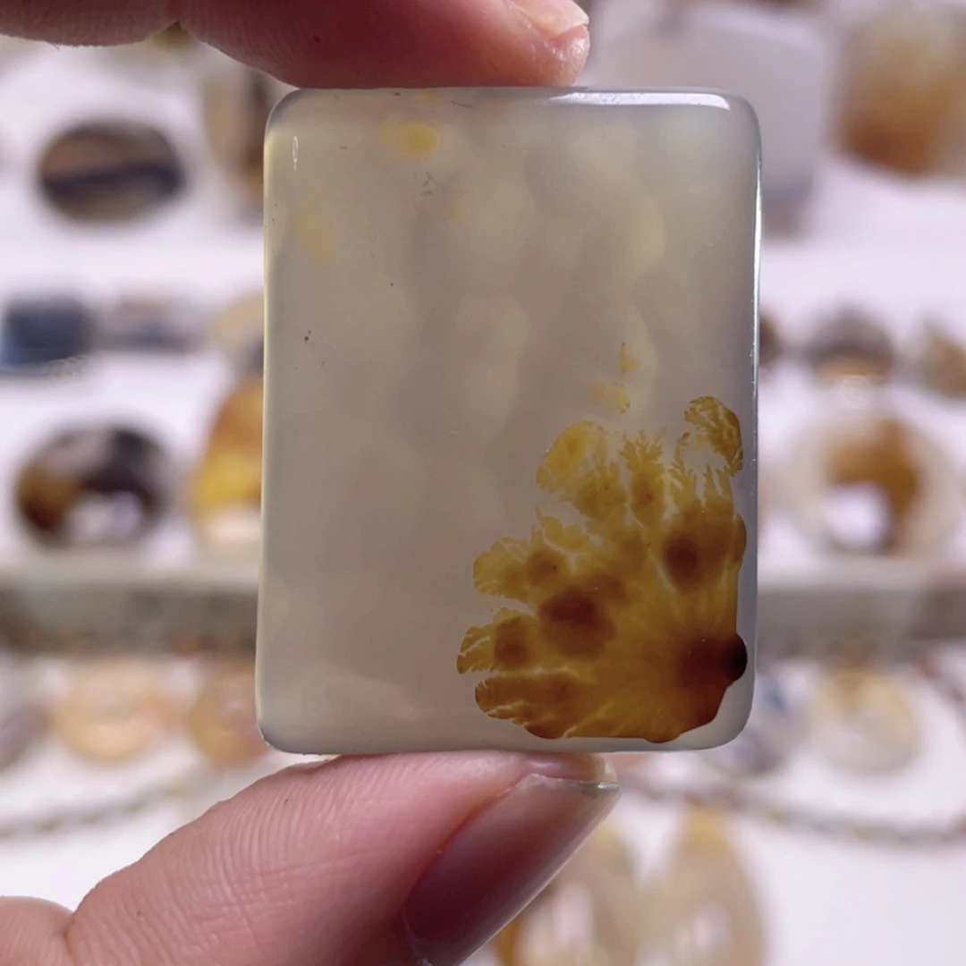 玛瑙/玉髓未镶嵌珠宝奇石