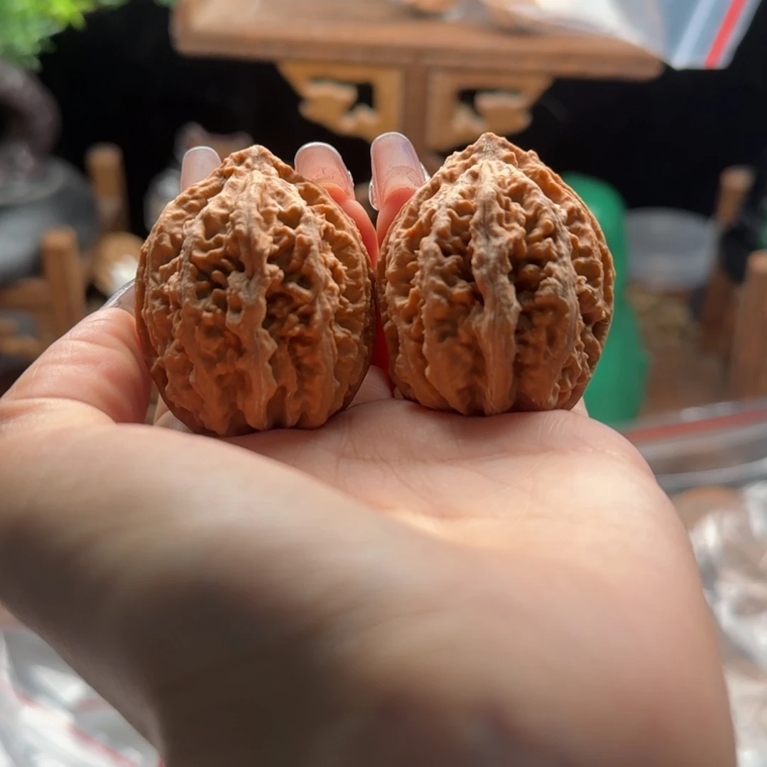 文玩核桃把件关东木子楸百核98花皮