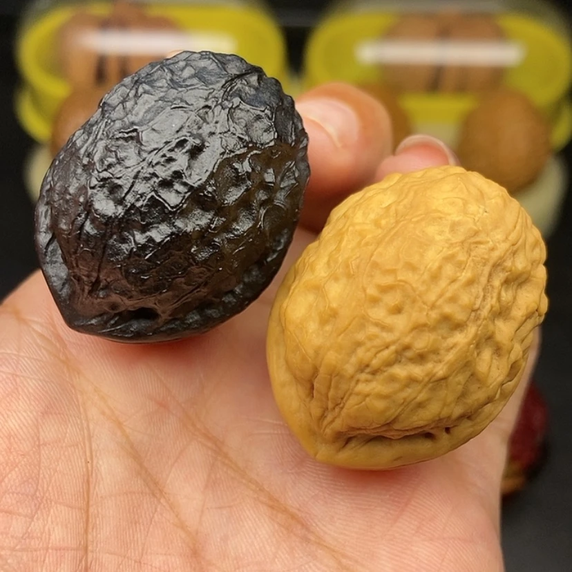 【闪购商品】文玩核桃把件37尺阴阳对蟒纹龙蛋