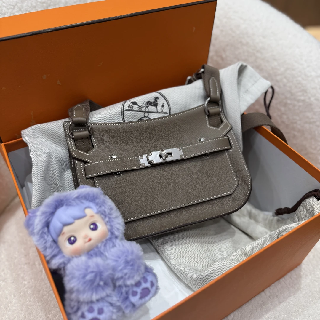 未使用 Hermes/爱马仕 B刻大象灰银扣mini 吉普赛单肩斜挎包无盒