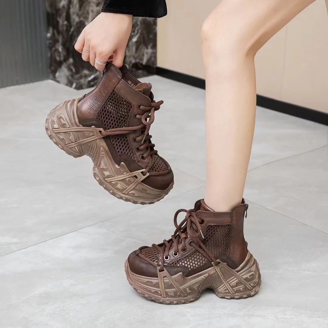 时尚个性春夏款马丁靴