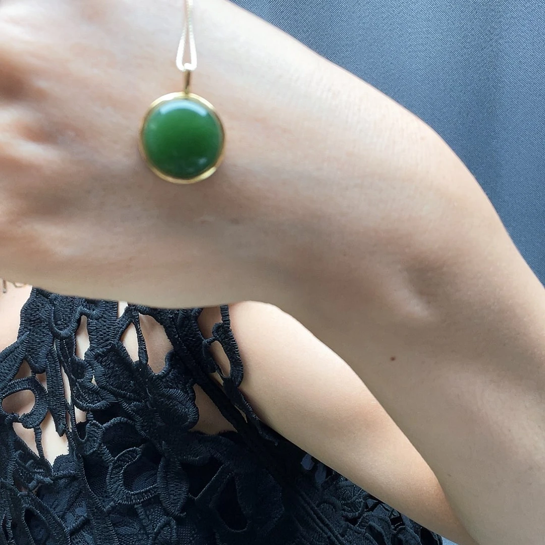 和田玉银S925镶嵌颈饰淡*光