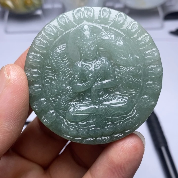 翡翠未镶嵌颈饰翡翠