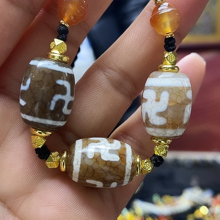 玛瑙/玉髓合金颈饰
