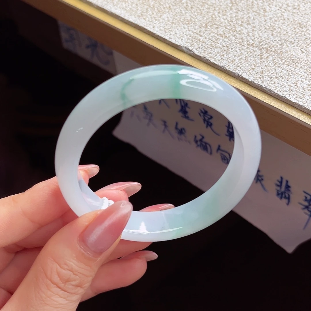 翡翠未镶嵌手镯手镯