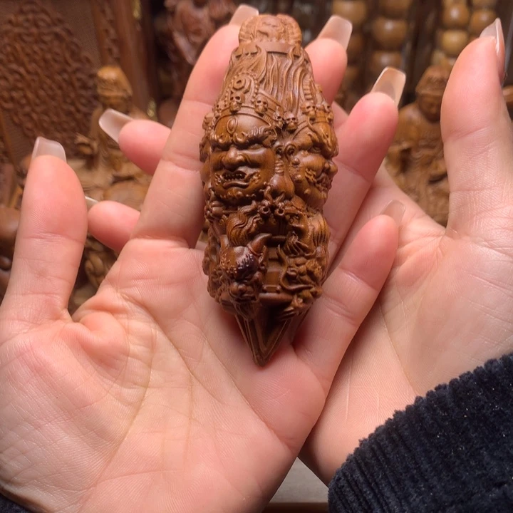 檀香木其他老山檀香手把件瑕疵