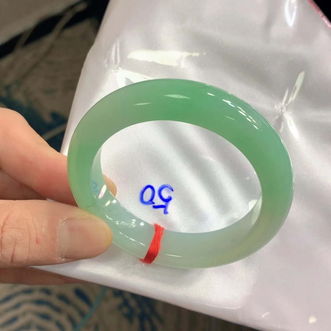 未镶嵌手镯翡翠翡翠