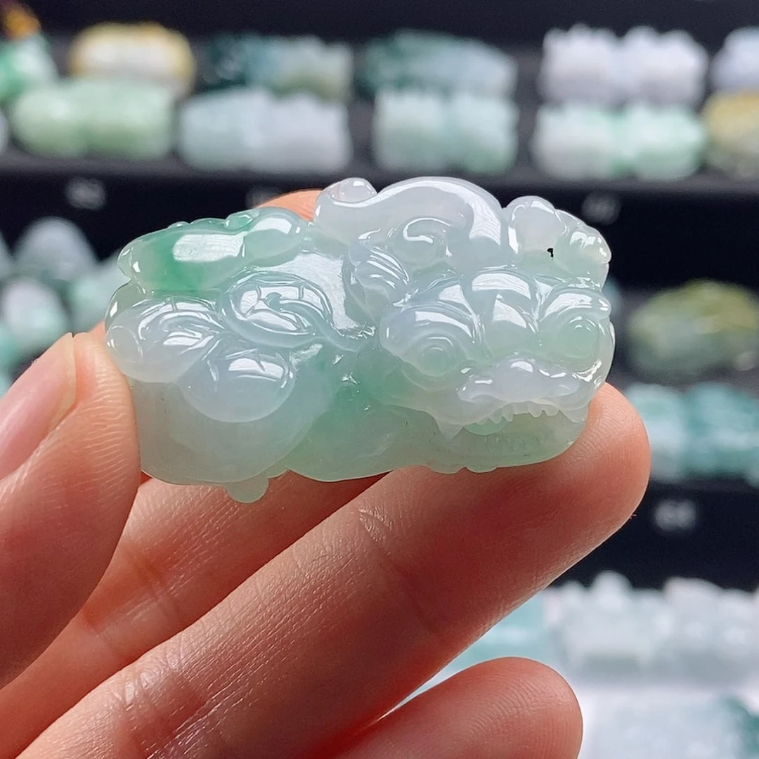 翡翠未镶嵌颈饰K****光翡翠貔貅