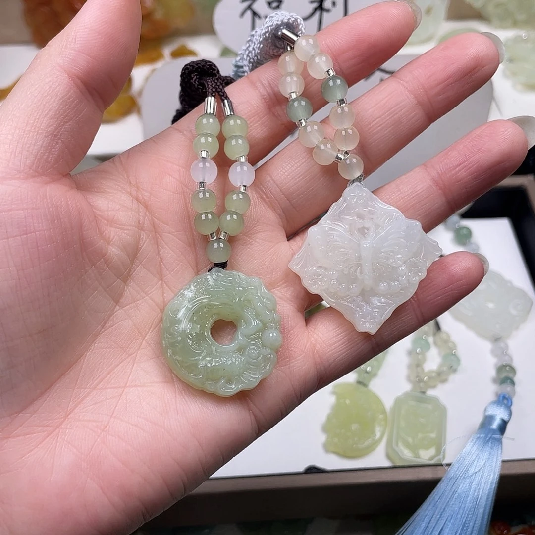 蛇纹石玉未镶嵌颈饰