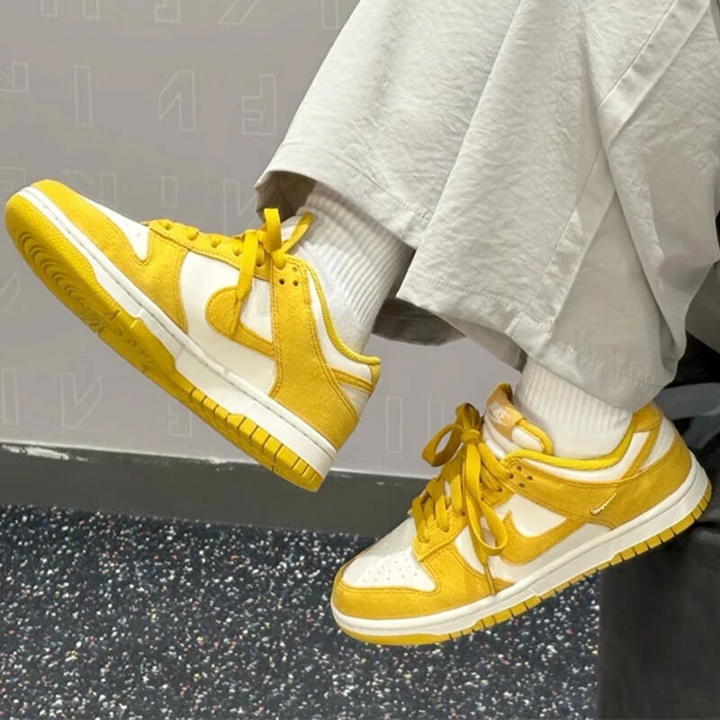耐克（NIKE）女鞋DUNK LOW低帮运动鞋百搭休闲鞋板鞋黄白IB4417-101