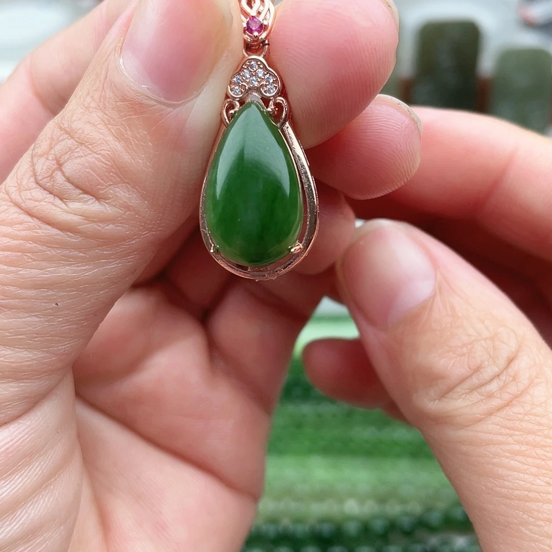 和田玉颈饰合金和田玉颈饰合金