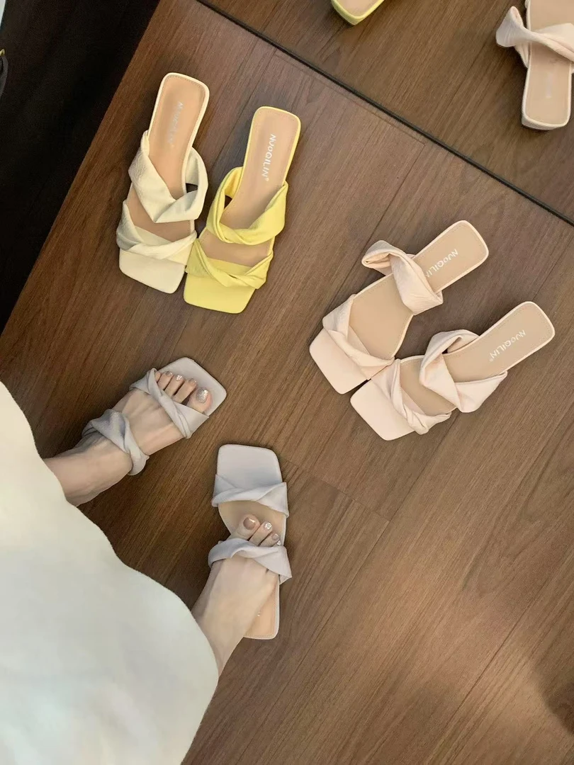 法式方头露趾一字拖鞋女外穿夏配裙子温柔仙气凉鞋女