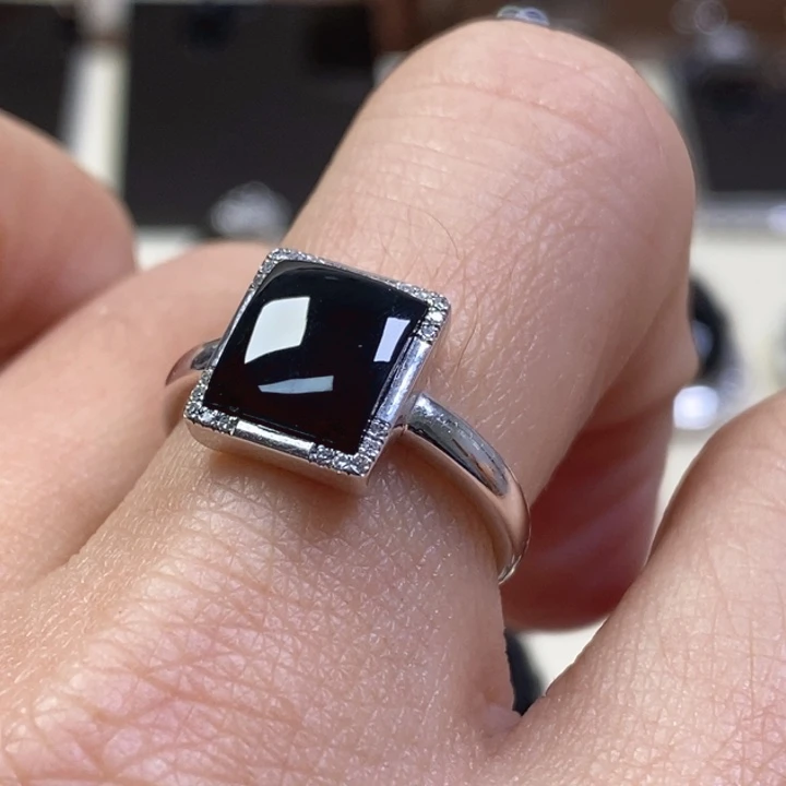 翡翠戒指18K金镶嵌缅甸天然翡翠墨翠