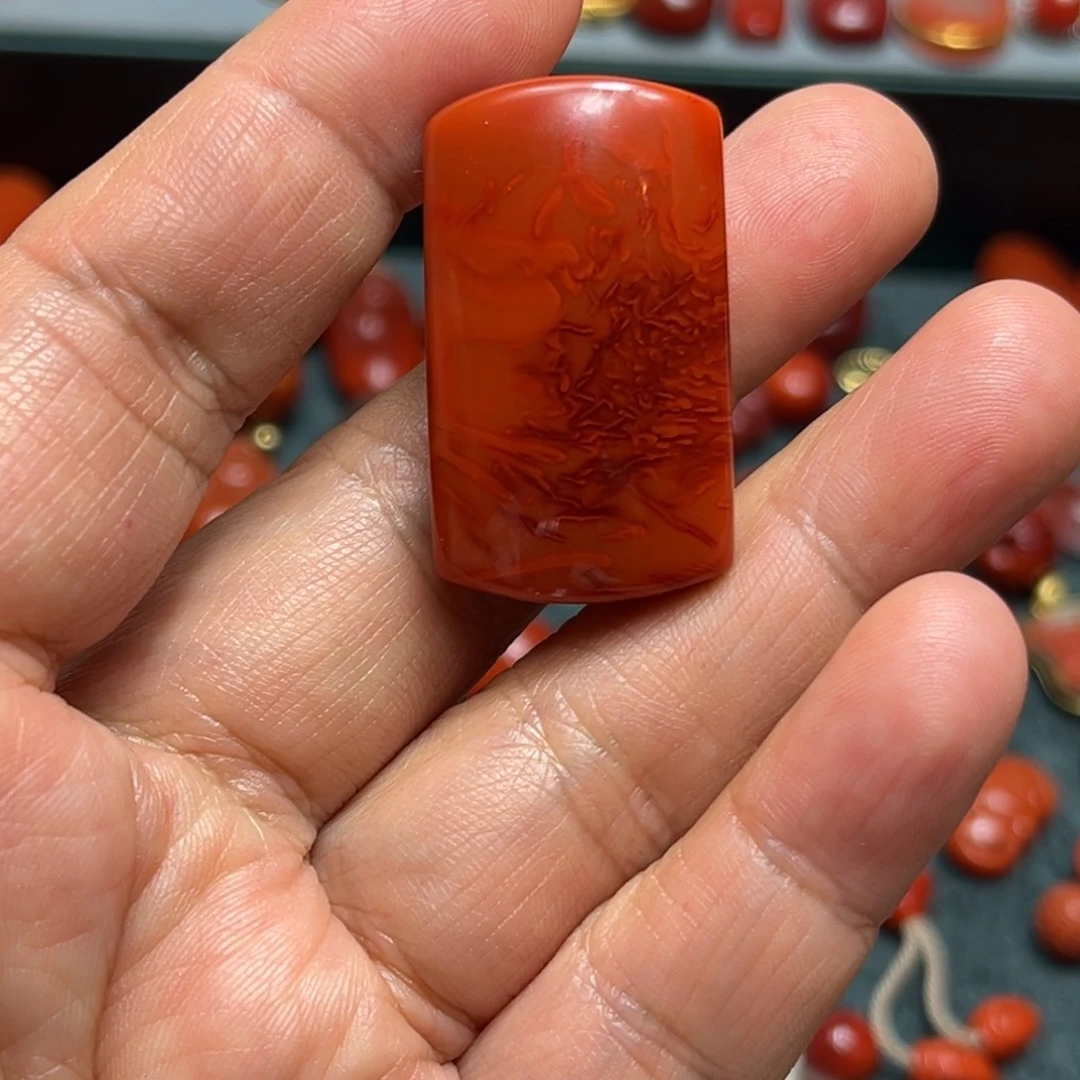 南红玛瑙未镶嵌颈饰