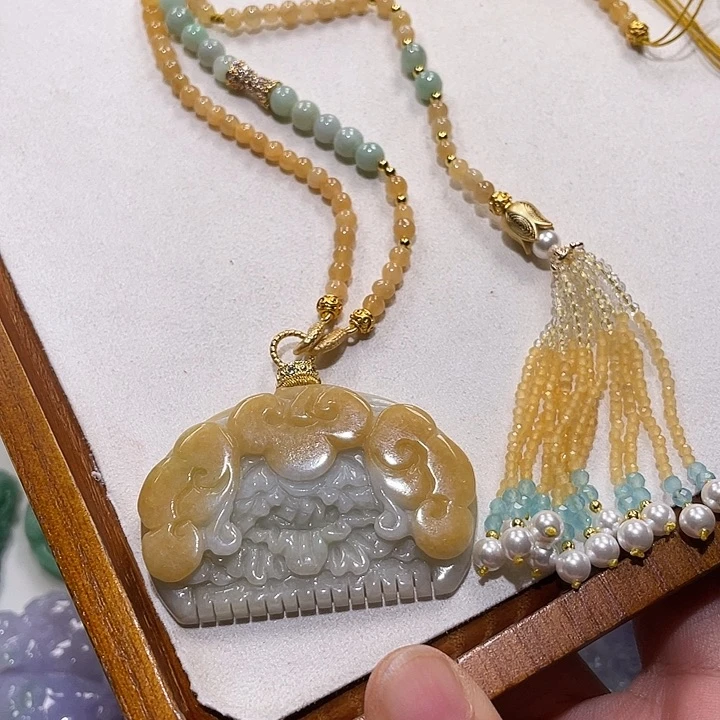 翡翠未镶嵌颈饰翡翠吊坠