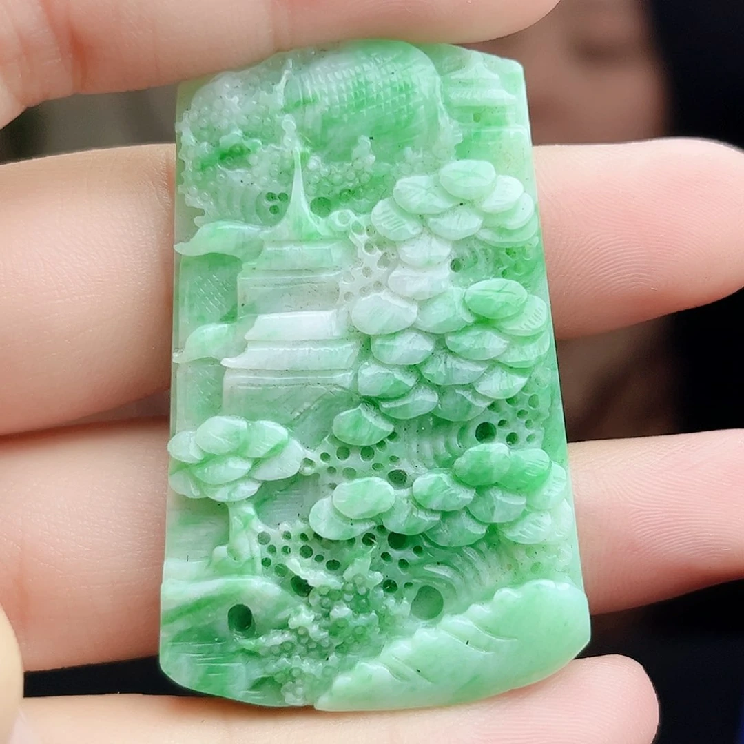 颈饰未镶嵌翡翠多样性