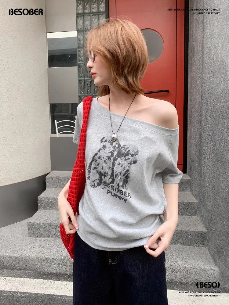 原创复古狗狗印花一字肩斜肩短袖女夏休闲宽松显瘦上衣T恤夏季