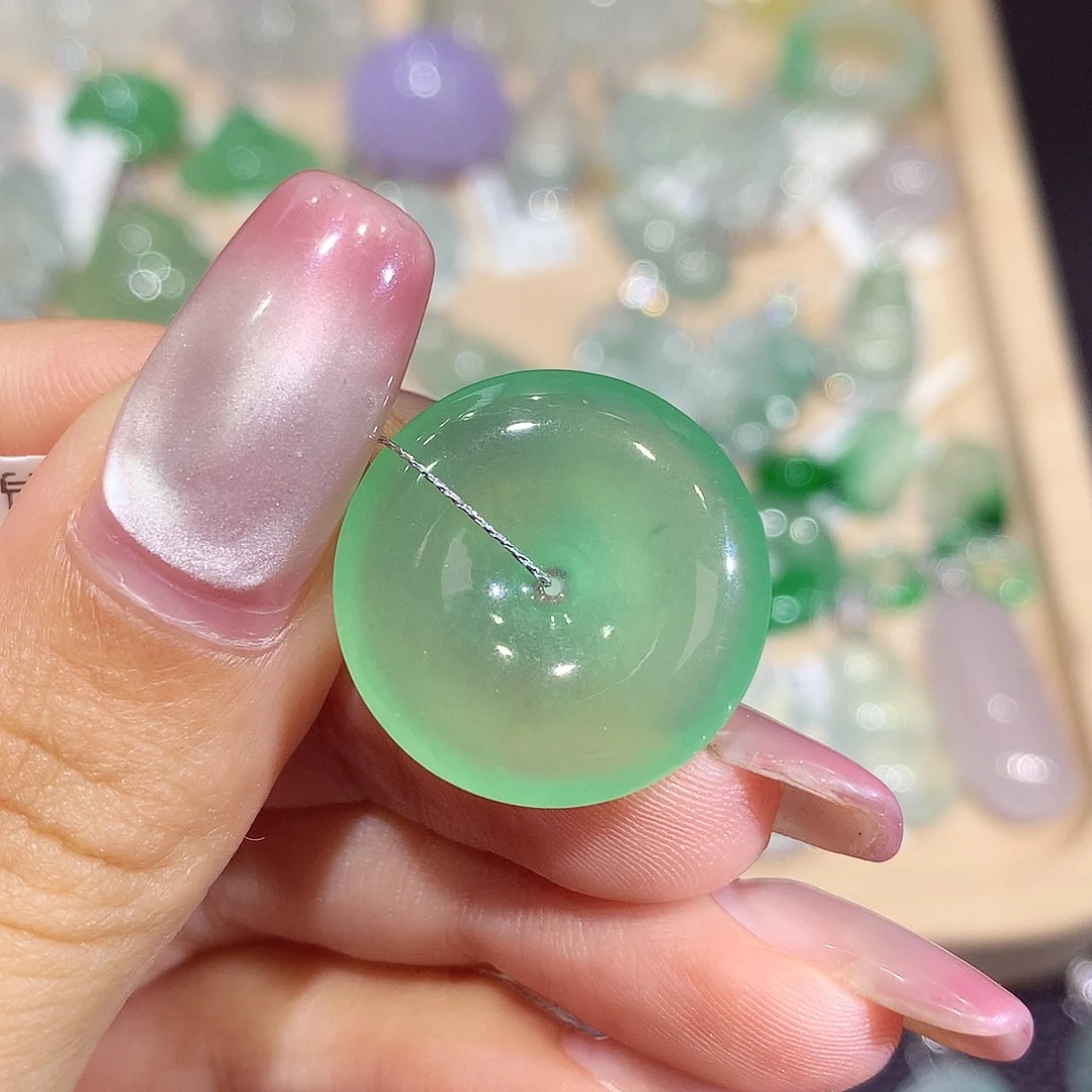 翡翠未镶嵌颈饰啊*喵翡翠