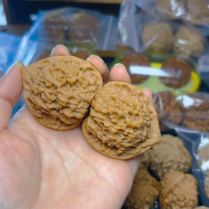 文玩核桃吊坠官帽