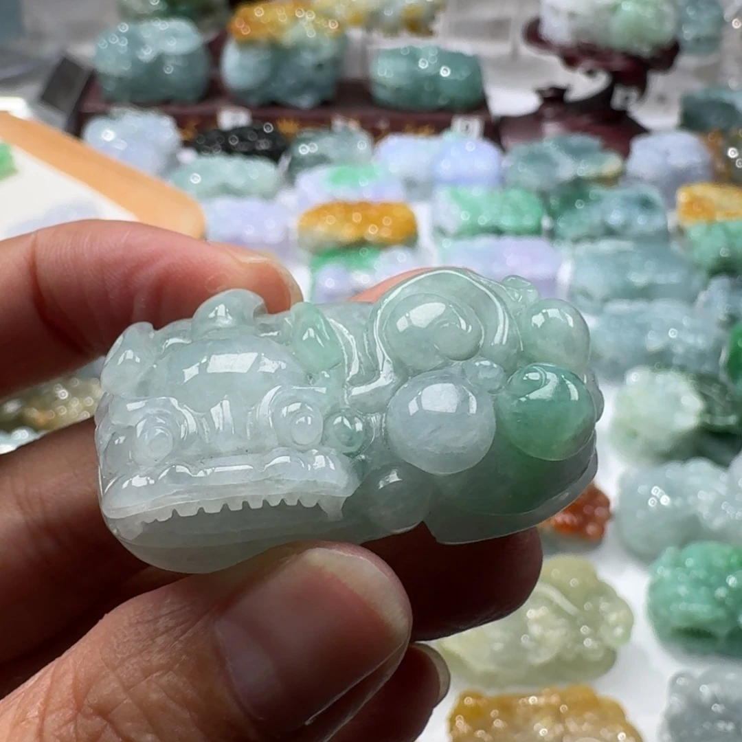 翡翠未镶嵌挂件貔貅