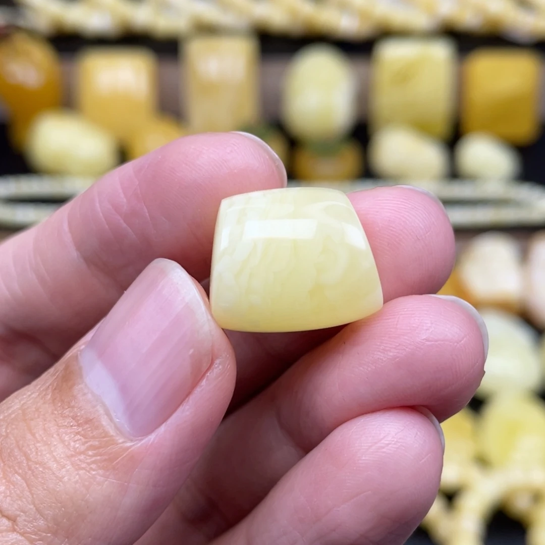 琥珀未镶嵌裸石琥珀蜜蜡