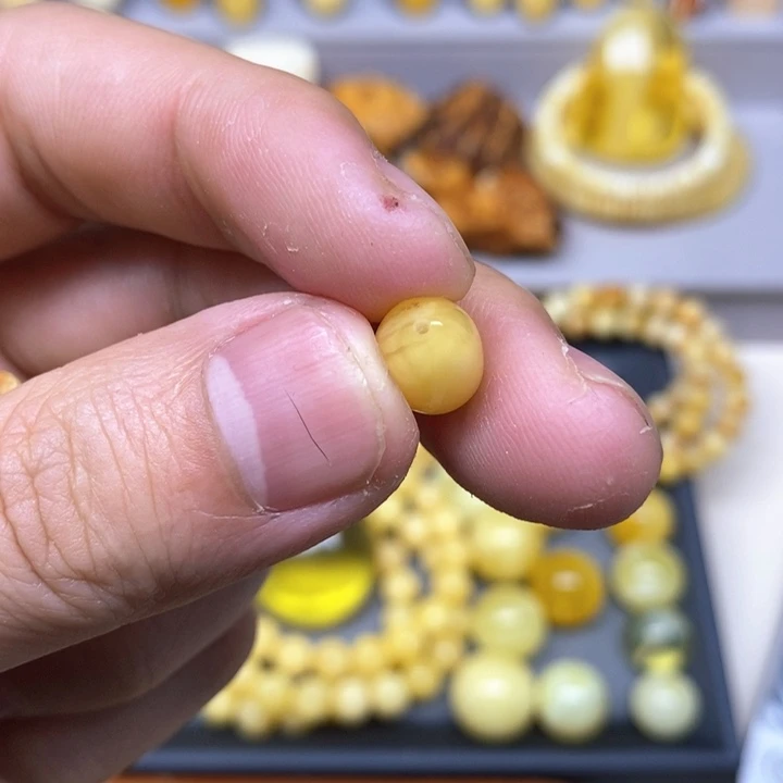 琥珀珠宝奇石未镶嵌阿*