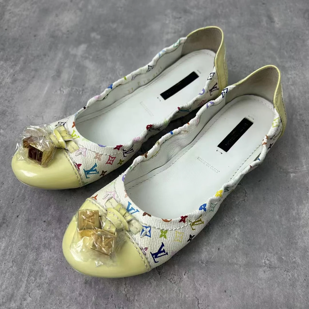 95新 LouisVuitton/路易威登 37码/仔仔女鞋/白彩印花豆豆鞋 1124