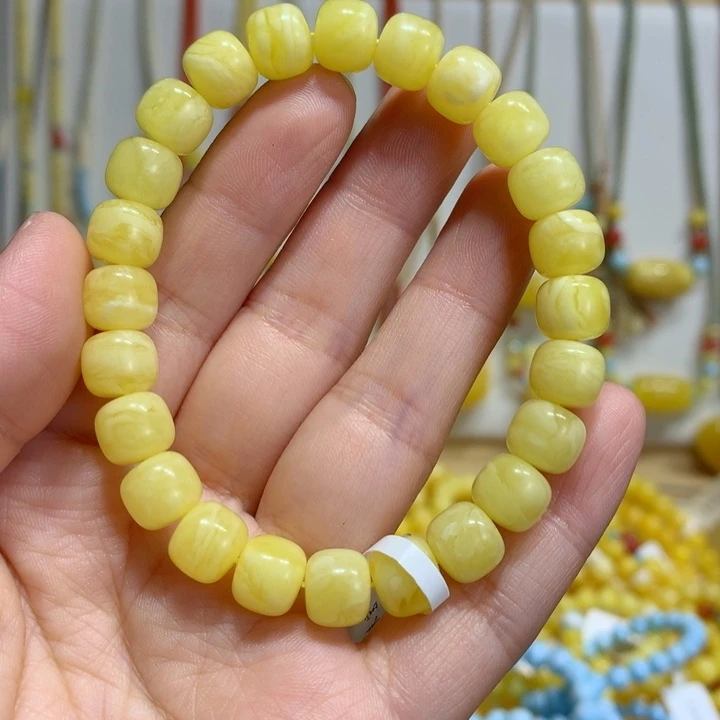 蜜蜡未镶嵌手链9mm